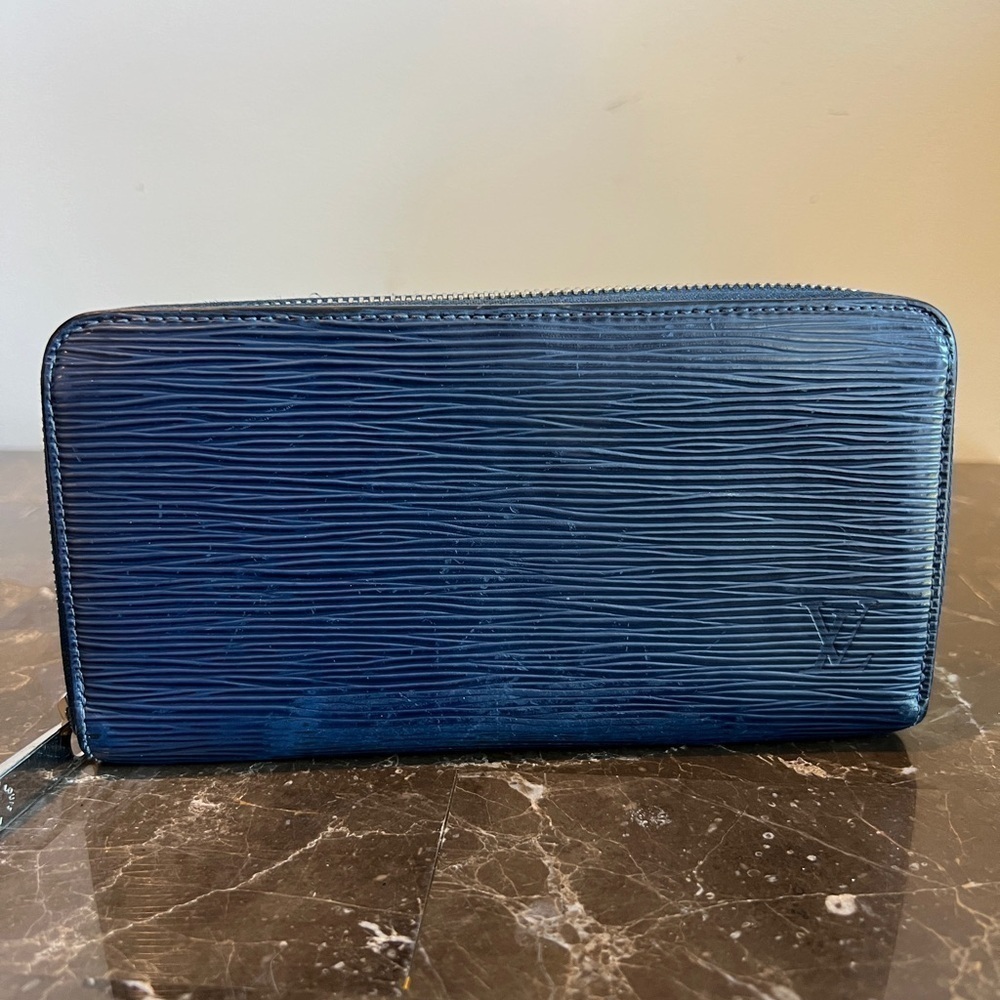 Louis Vuitton Zippy Wallet